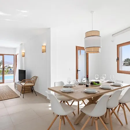 Βίλα Navya - Vipvipvillas *