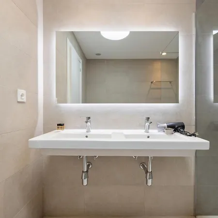 Navya - Vipvipvillas Πλάγια Μπλάνκα